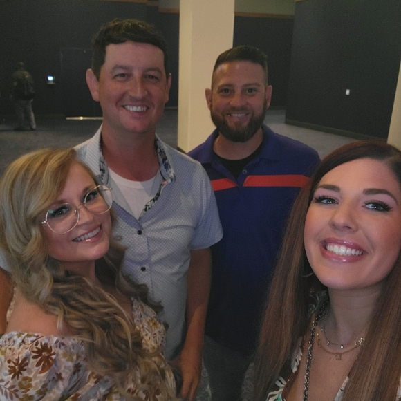 Meet Posher--Melanie - Picture 7 of 9